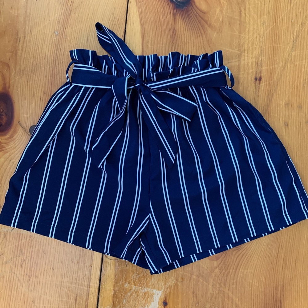 Paperbag short